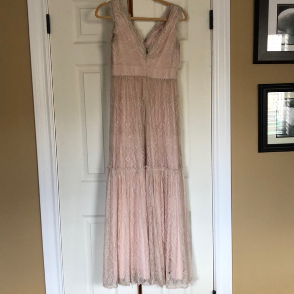 Light pink lace dress - Picture 3 of 6